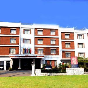 The Hotel Airport
